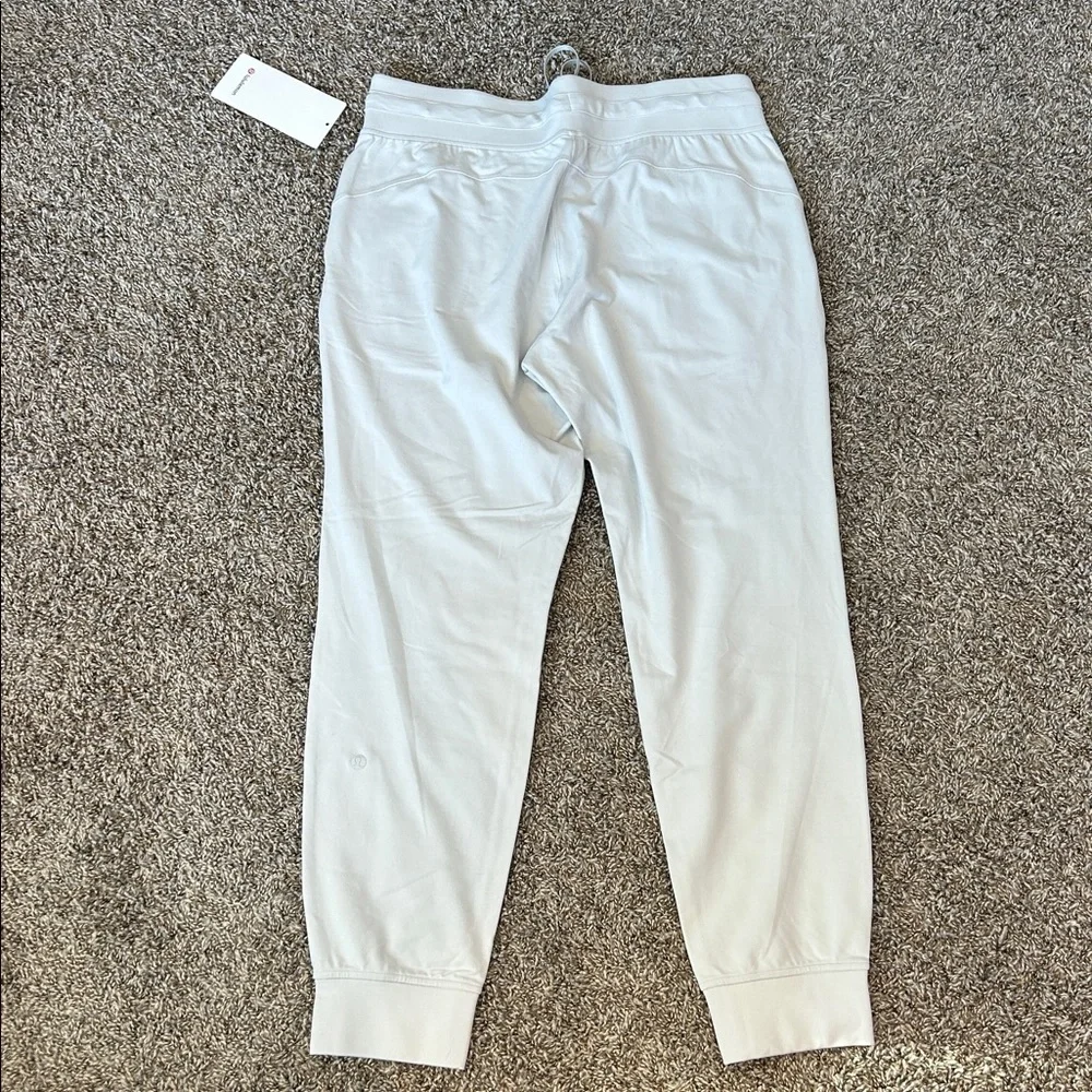 Lululemon Ready To Rulu Pant in Vapor NWT - Picture 6 of 6